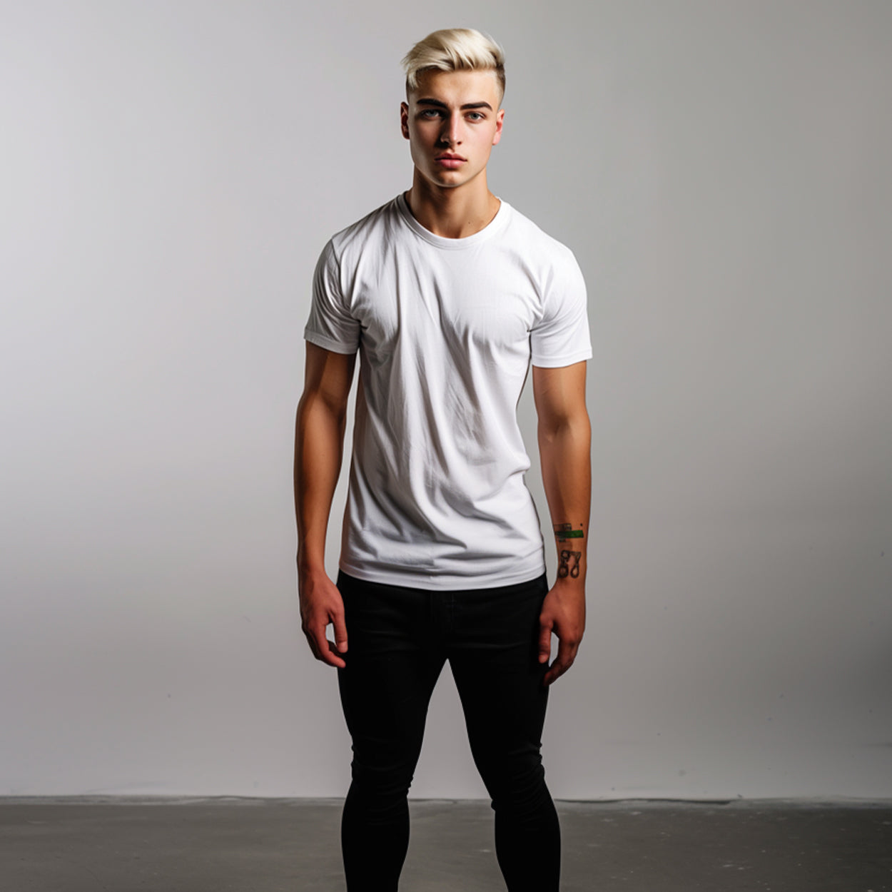 Roundneck_White_Men_160basics