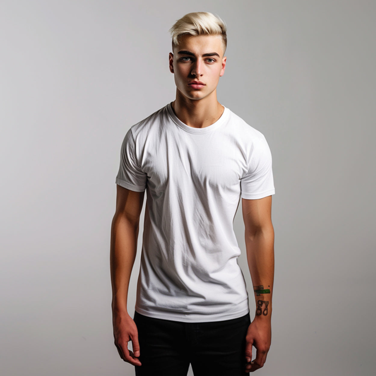 Roundneck_White_Men_160basics